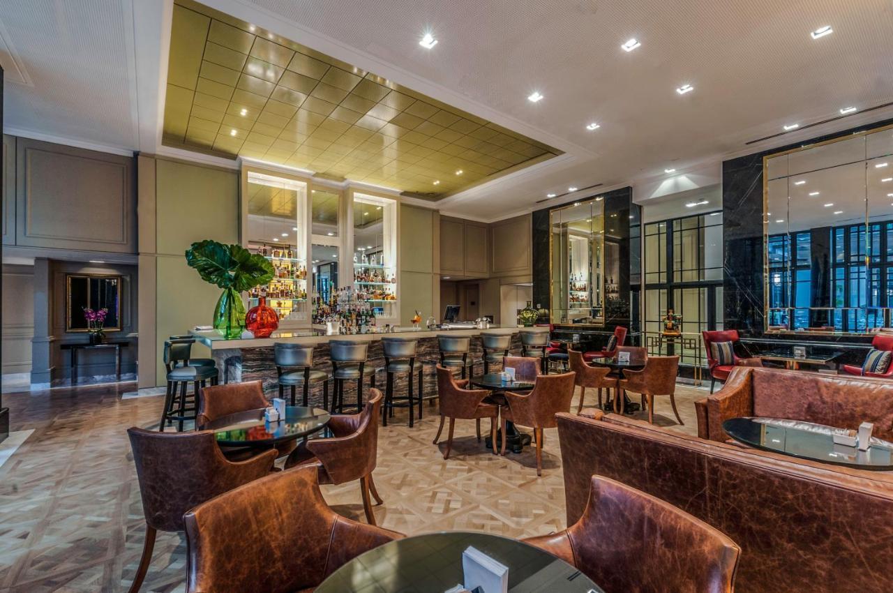 Alvear Icon Hotel Buenos Aires Extérieur photo The bar at the 100 Queen's Gate